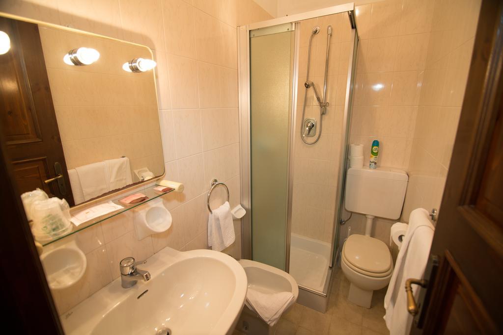 Hotel Edelweiss Limone Piemonte Quarto foto